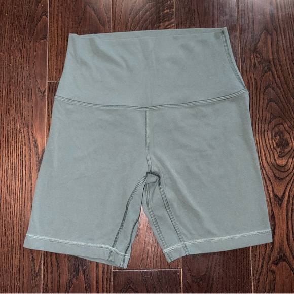 Lululemon align short - Picture 2 of 4